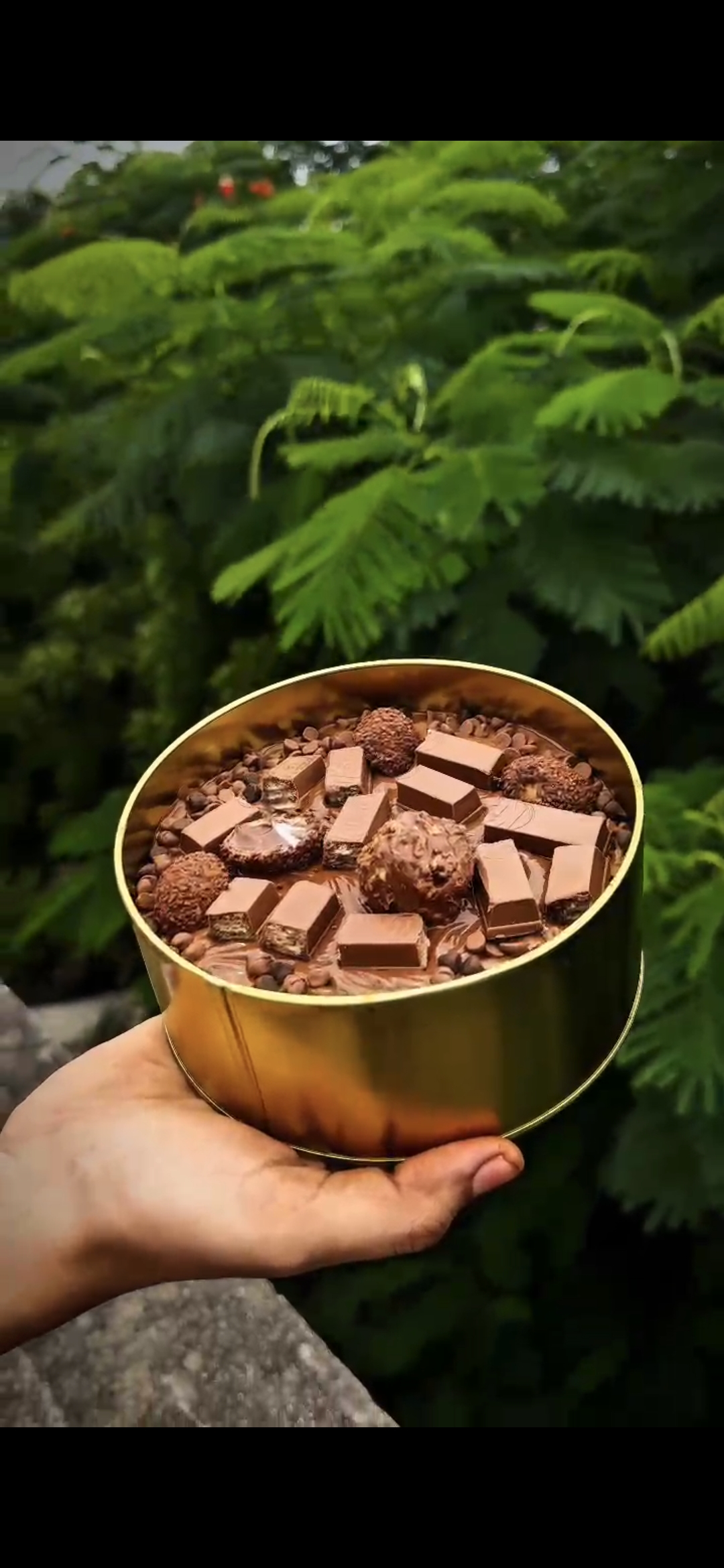 Screenshot_20260824_181753_Gallery Nutella and Ferraro tub - Image 1