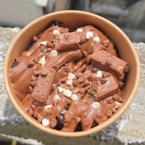 Nutella and KitKat tub-150gms